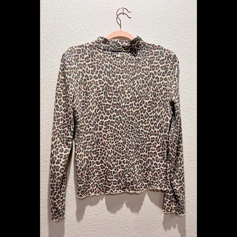 Leopard print crop top